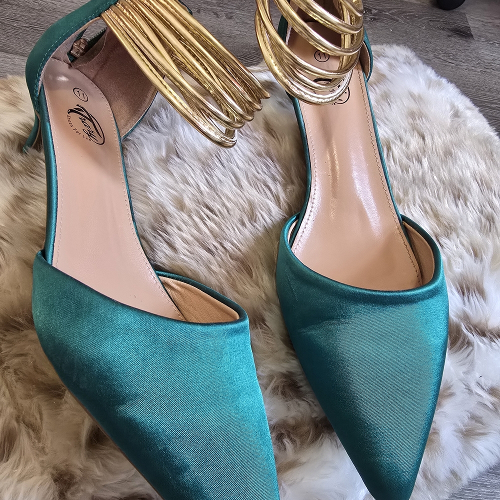 Elegant Teal and Gold Women's Heels